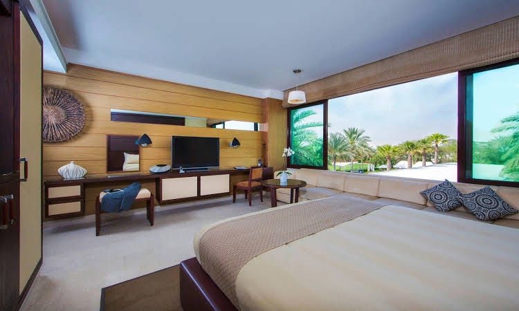 Desert Palm by Per Aquum Retreat0