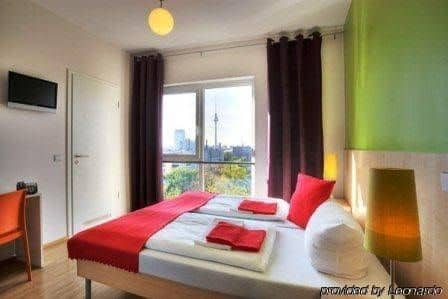 MEININGER Hotel Berlin Alexanderplatz MEININGER Hotel Berlin Alexanderplatz