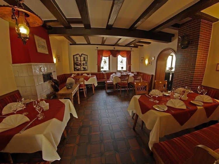 Gasthaus zum Ochsen Gasthaus zum Ochsen