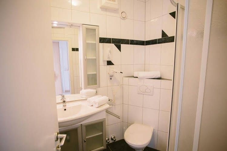 Ferienhotel Worthersee1