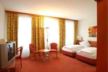 Central Hotel Lowen2