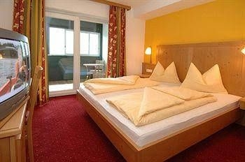 Wohlfuhlhotel Tannenhof4