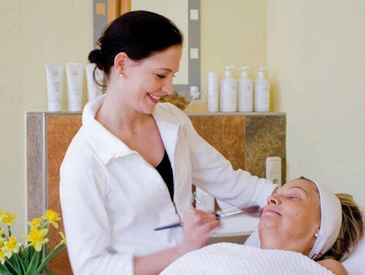GlasHotel ***S mit Glas & Beauty & Wellness & Natur0