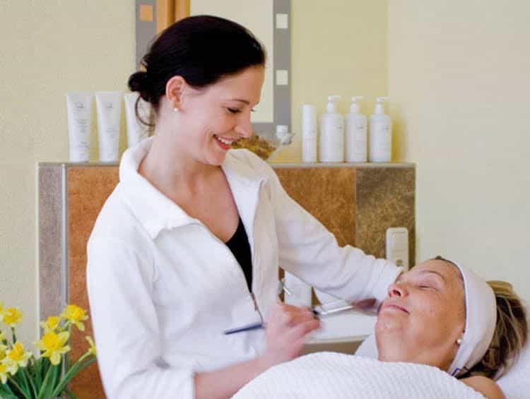 GlasHotel ***S mit Glas & Beauty & Wellness & Natur