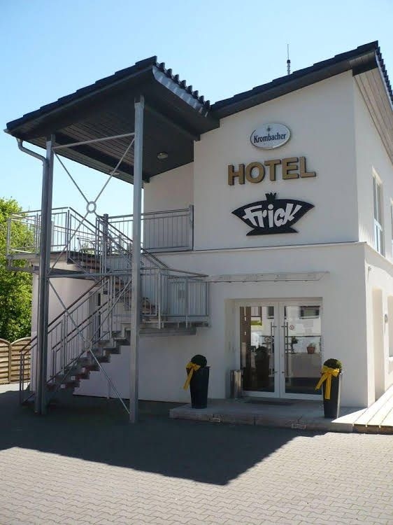 Frick's Hotel & Restaurant0