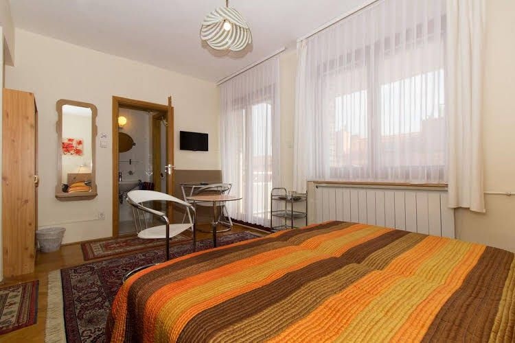 Budavar Pension0