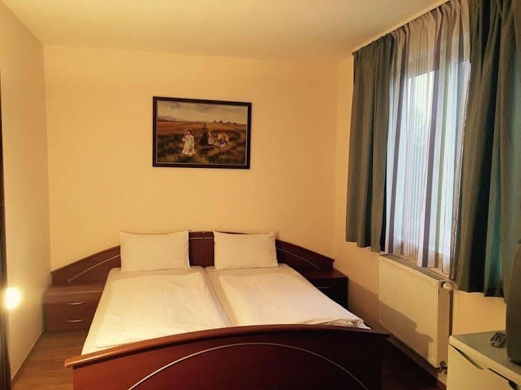 Triple M Hotel2