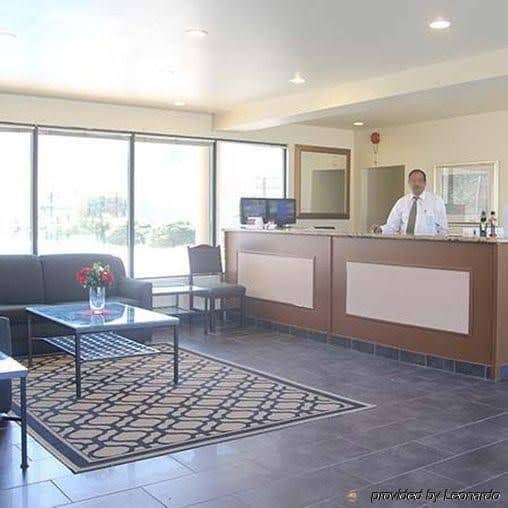 Canuck Inn and Suites Canuck Inn and Suites