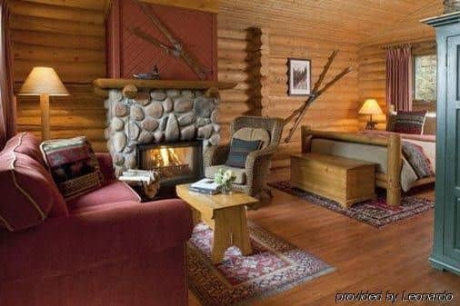 Cathedral Mountain Lodge Cathedral Mountain Lodge