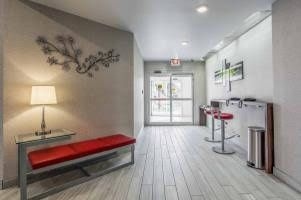 Quality Suites Montreal Airport0
