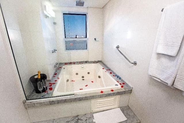 SINGLE SUPERIOR WITH DOUBLE BED