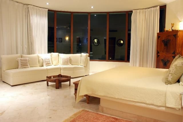 SUITE EXECUTIVE THREE BEDROOMS