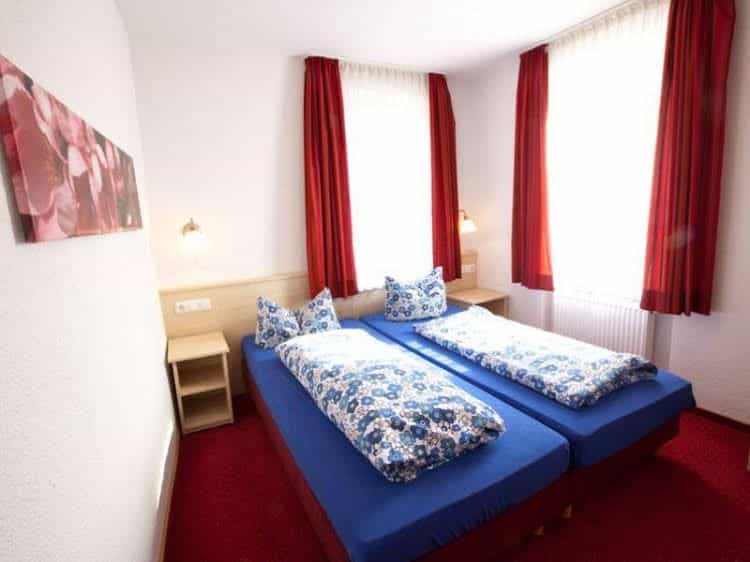Historisches Weinhotel Zum Grunen Kranz Historisches Weinhotel Zum Grunen Kranz
