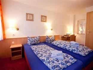Historisches Weinhotel Zum Grunen Kranz Historisches Weinhotel Zum Grunen Kranz