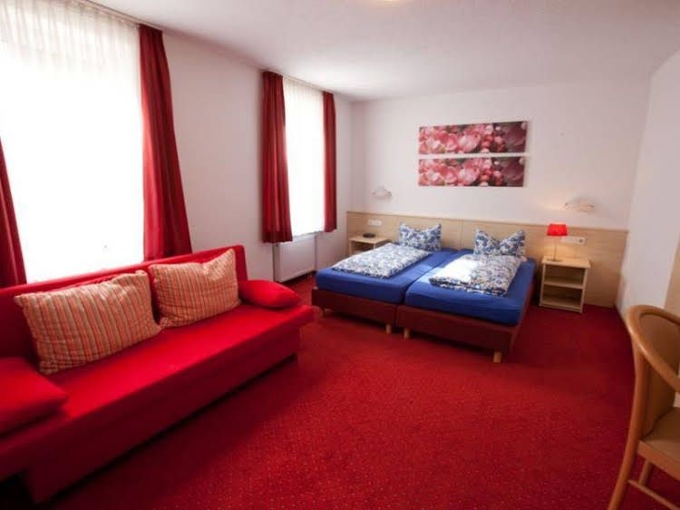 Historisches Weinhotel Zum Grunen Kranz0
