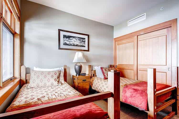 Capitol Peak Lodge