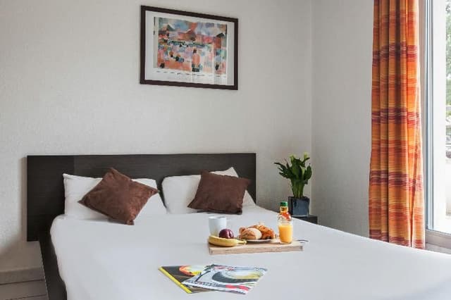 STUDIO WITH DOUBLE BED