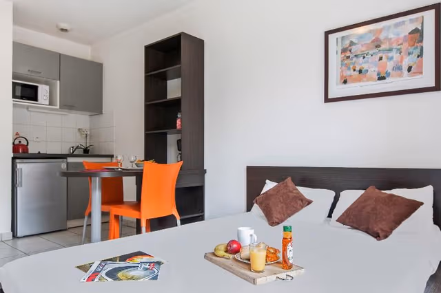 STUDIO WITH DOUBLE BED