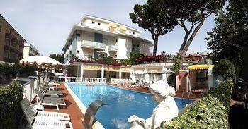 Hotel Villa dei Fiori2