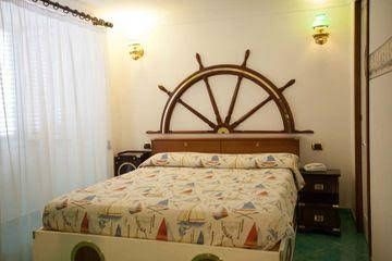 Hotel Ausonia0