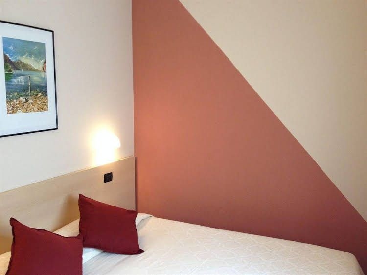 โรงแรมลิซาร์ด (Lizard Hotel)1