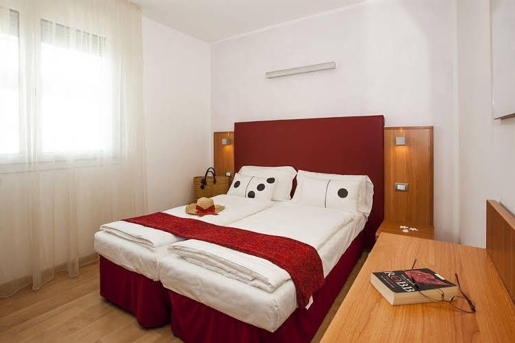 Domino1