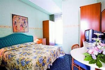 Hotel Carillon3