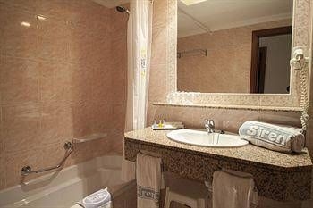 Sirenis Hotel Goleta - Tres Carabelas & Spa1
