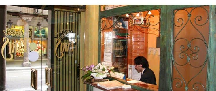 Hostal Paris Hostal Paris