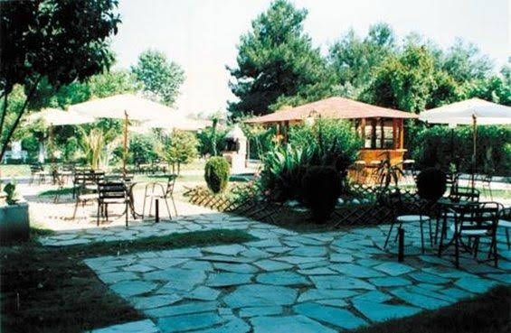 Athina Resort0