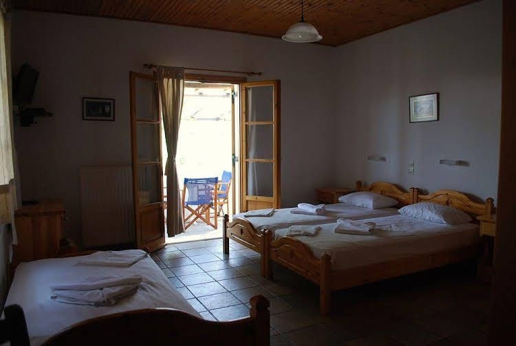 Siroco's Rooms And Studios0