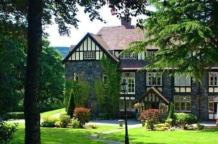 โรงแรมเลคเวอร์เนอย์แอนด์สปา (Lake Vyrnwy & Spa Hotel)0