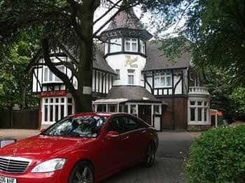 Pines Hotel Luton Airport Pines Hotel Luton Airport