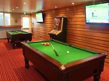 Pines Hotel Luton Airport Pines Hotel Luton Airport