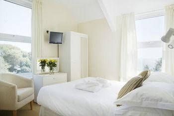 โรงแรม เดอะ เลอร์รีน (The Lerryn Hotel)0