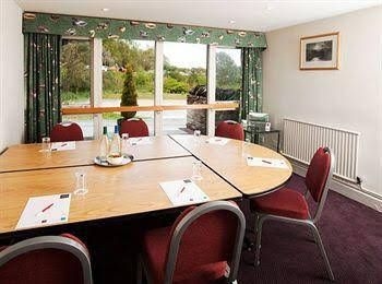 โรงแรมเทเบย์เซอร์วิส (Tebay Services Hotel)1