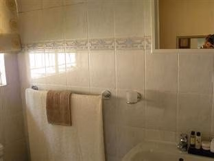 Strathavon Bed and Breakfast0