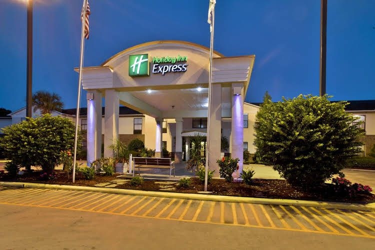 Holiday Inn Express Breaux Bridge1
