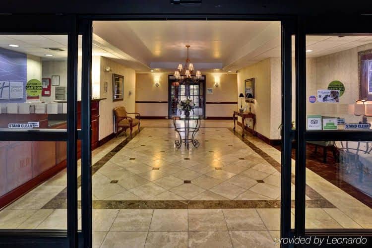 Holiday Inn Express Breaux Bridge Holiday Inn Express Breaux Bridge