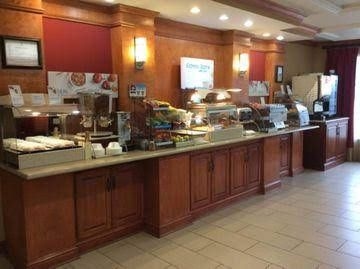 Holiday Inn Express Hotel & Suites Forest2