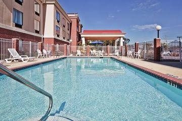Holiday Inn Express Hotel & Suites Forest3