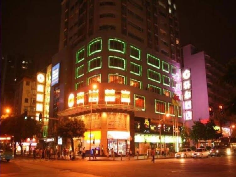 Sam Q Hotel2