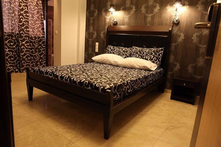 Toti Boutique Rooms3