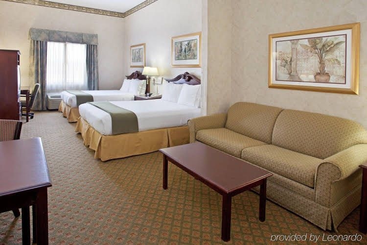 Holiday Inn Express Hotel & Suites Youngstown (North Lima/Boardman)2
