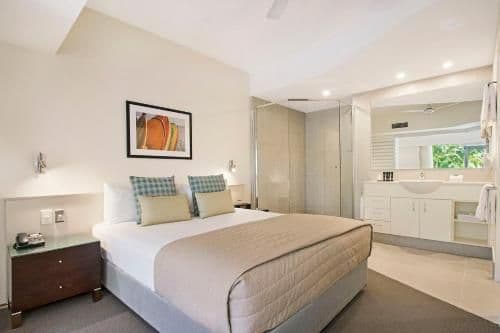 Deluxe Two-Bedroom Apartment