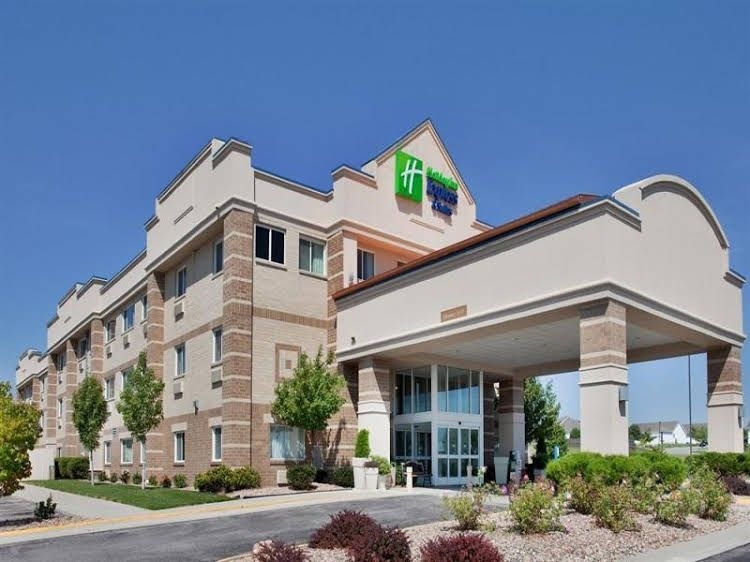 Red Roof Inn & Suites Lincoln4