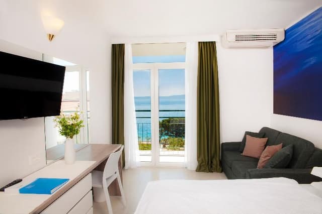 DOUBLE SEA VIEW