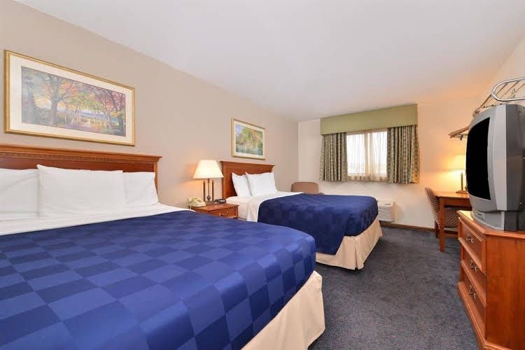 Americas Best Value Inn Marquette3