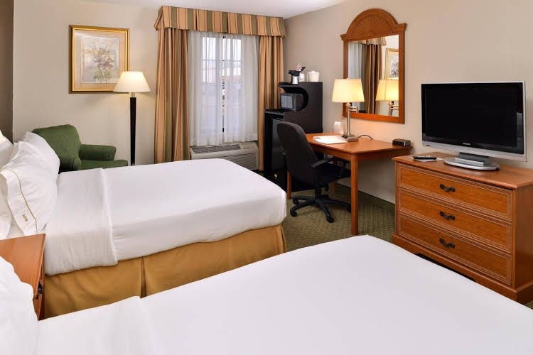 Holiday Inn Express Hotel & Suites Madison0