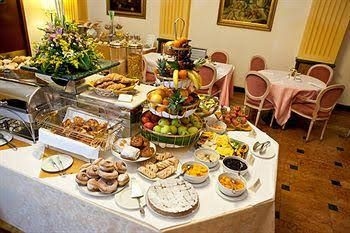 Santa Barbara Hotel4